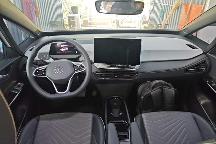 Used Volkswagen ID.3 2025 Smart Edition Outstanding Model Center Console