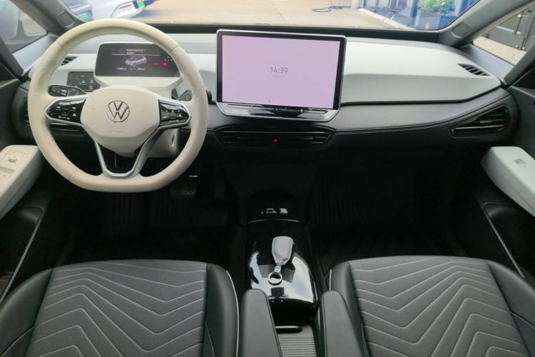 Used Volkswagen ID.3 2025 Smart Model Outstanding Oxygen Edition Center Console