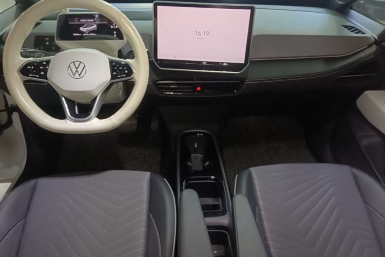 Used Volkswagen ID.3 2025 Smart Model Outstanding Oxygen Edition Center Console