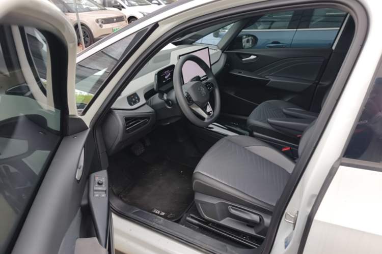 Used Volkswagen ID.3 2025 Smart Version Pure & Intelligent Enjoyment Edition Driver Seat