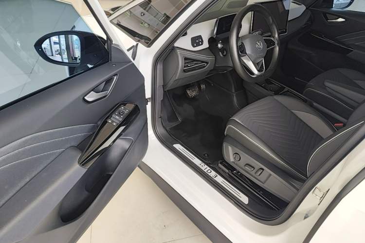 Used Volkswagen ID.3 2025 Smart Edition Outstanding Model Driver Seat