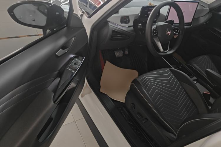 Used Volkswagen ID.3 2025 Smart Model Outstanding Oxygen Edition Driver Seat