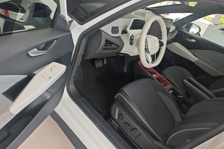 Used Volkswagen ID.3 2025 Smart Model Outstanding Oxygen Edition Driver Seat
