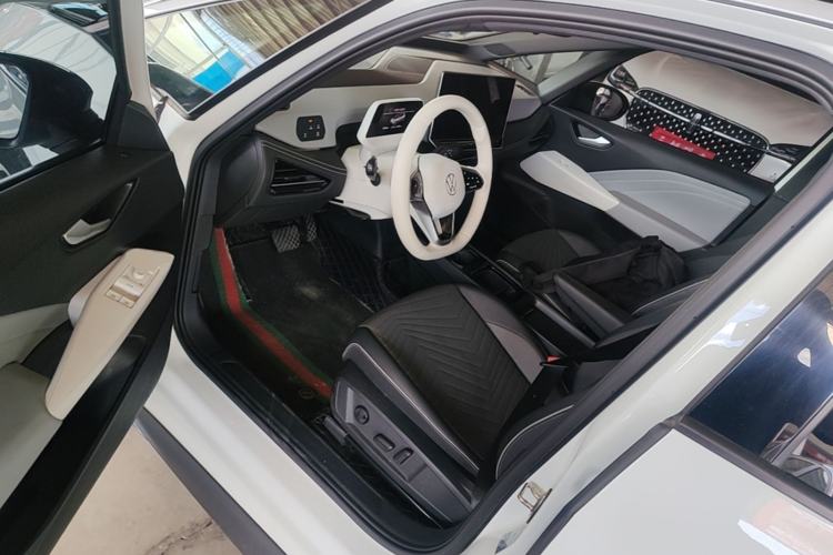Used Volkswagen ID.3 2025 Smart Model Outstanding Oxygen Edition Driver Seat