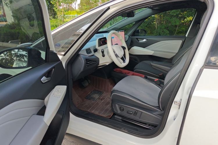 Used Volkswagen ID.3 2025 Smart Model Outstanding Oxygen Edition Driver Seat