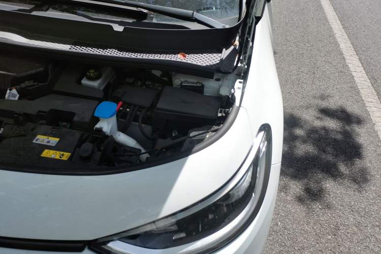 Used Volkswagen ID.3 2025 Smart Edition Ultra-Intelligent Version Engine Bay Left