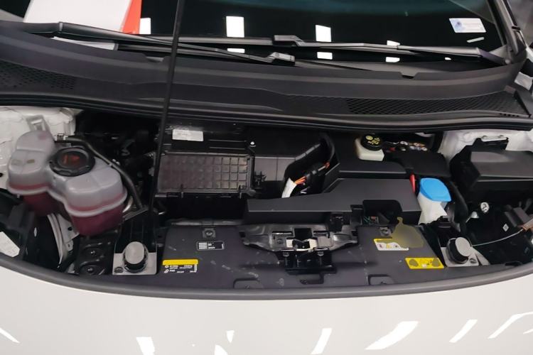 Used Volkswagen ID.3 2025 Smart Model Outstanding Oxygen Edition Engine Bay