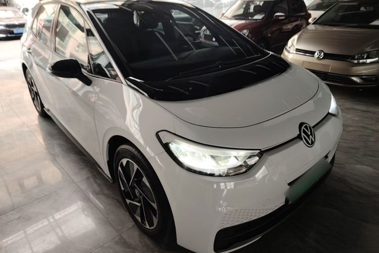 Used Volkswagen ID.3 2025 Smart Version Pure & Intelligent Enjoyment Edition Exterior 1