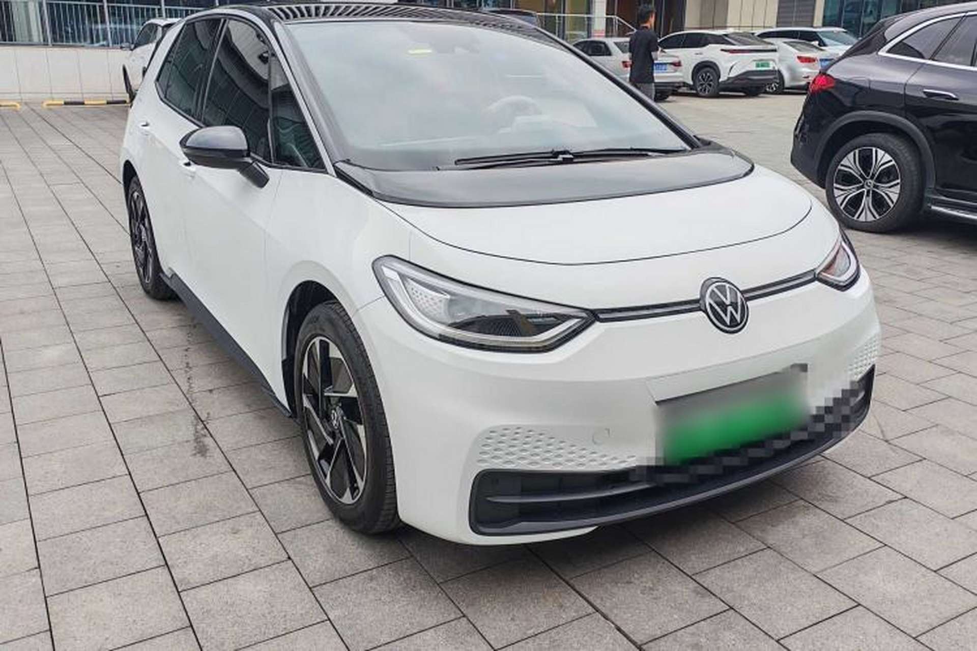 Used Volkswagen ID.3 2025 Smart Model Outstanding Oxygen Edition Exterior 1