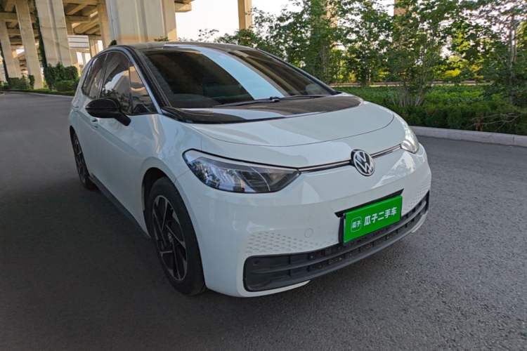 Used Volkswagen ID.3 2025 Smart Model Outstanding Oxygen Edition Exterior 1
