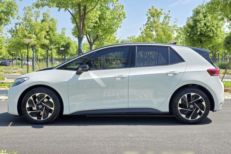 Used Volkswagen ID.3 2025 Smart Edition Outstanding Model Exterior 10