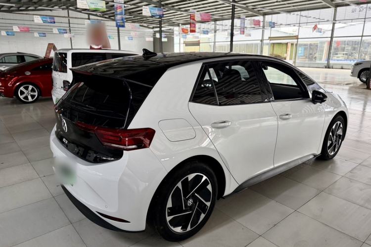 Used Volkswagen ID.3 2025 Smart Model Outstanding Oxygen Edition Exterior 2
