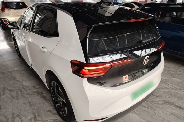Used Volkswagen ID.3 2025 Smart Version Pure & Intelligent Enjoyment Edition Exterior 2