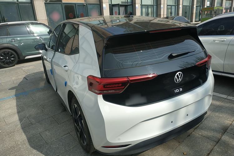 Used Volkswagen ID.3 2025 Smart Version Pure & Intelligent Enjoyment Edition Exterior 2