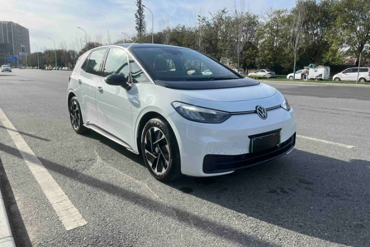 Used Volkswagen ID.3 2025 Smart Version Pure & Intelligent Enjoyment Edition Exterior 3