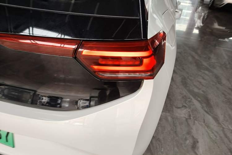 Used Volkswagen ID.3 2025 Smart Version Pure & Intelligent Enjoyment Edition Exterior 3