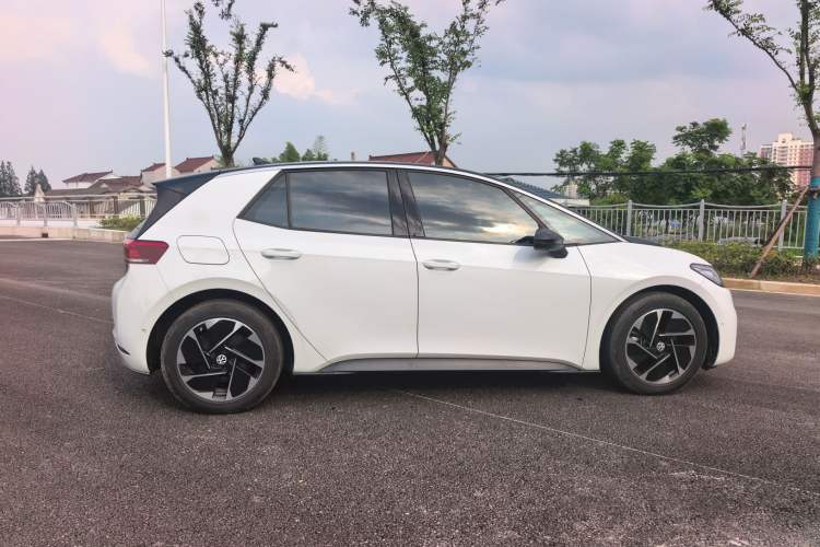 Used Volkswagen ID.3 2025 Smart Edition Ultra-Intelligent Oxygen Version Exterior 3