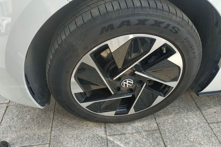 Used Volkswagen ID.3 2025 Smart Version Pure & Intelligent Enjoyment Edition Exterior 4
