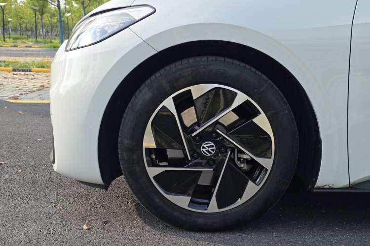 Used Volkswagen ID.3 2025 Smart Edition Outstanding Model Exterior 5