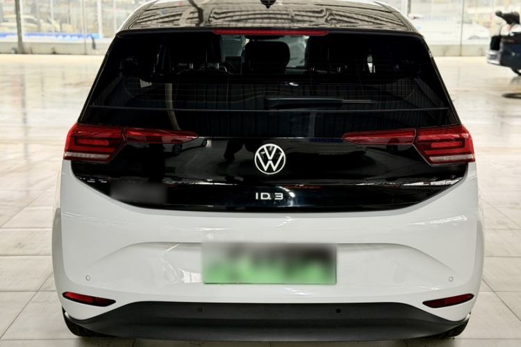 Used Volkswagen ID.3 2025 Smart Model Outstanding Oxygen Edition Exterior 5
