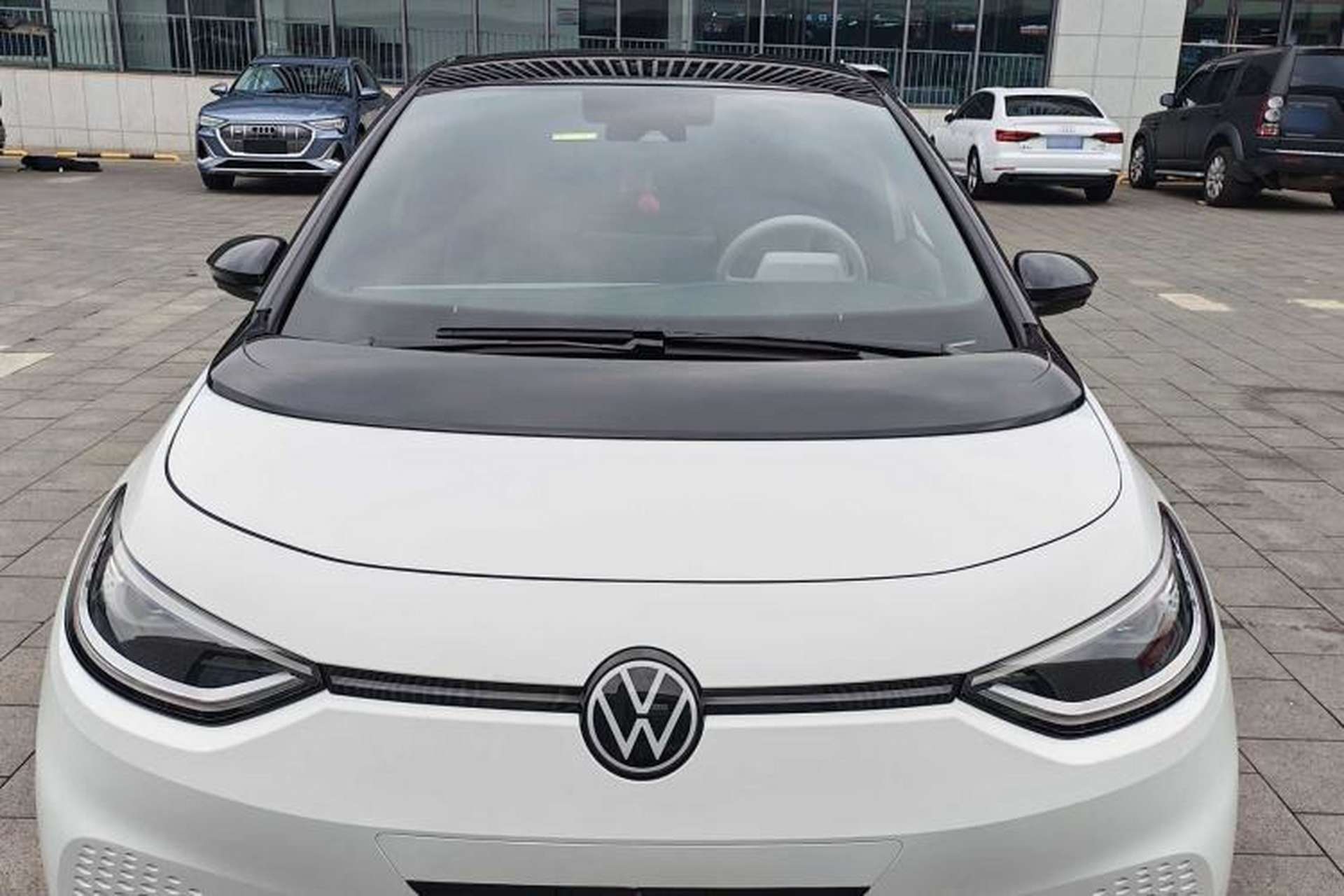 Used Volkswagen ID.3 2025 Smart Model Outstanding Oxygen Edition Exterior 5