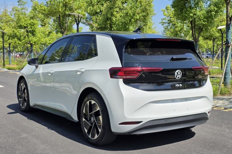 Used Volkswagen ID.3 2025 Smart Edition Outstanding Model Exterior 6