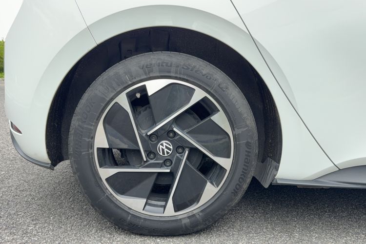 Used Volkswagen ID.3 2025 Smart Edition Outstanding Model Exterior 6