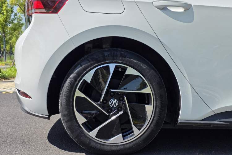 Used Volkswagen ID.3 2025 Smart Edition Outstanding Model Exterior 7