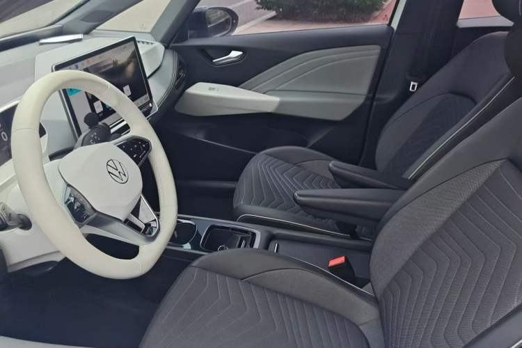 Used Volkswagen ID.3 2025 Smart Edition Outstanding Model Exterior 7