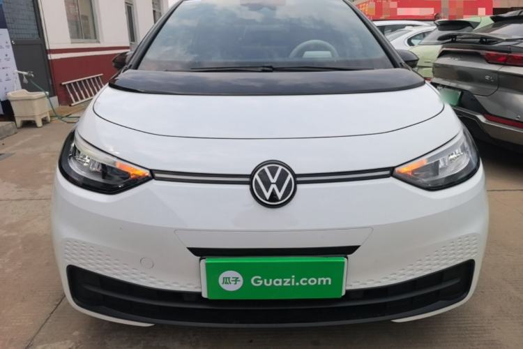 Used Volkswagen ID.3 2025 Smart Model Outstanding Oxygen Edition Front