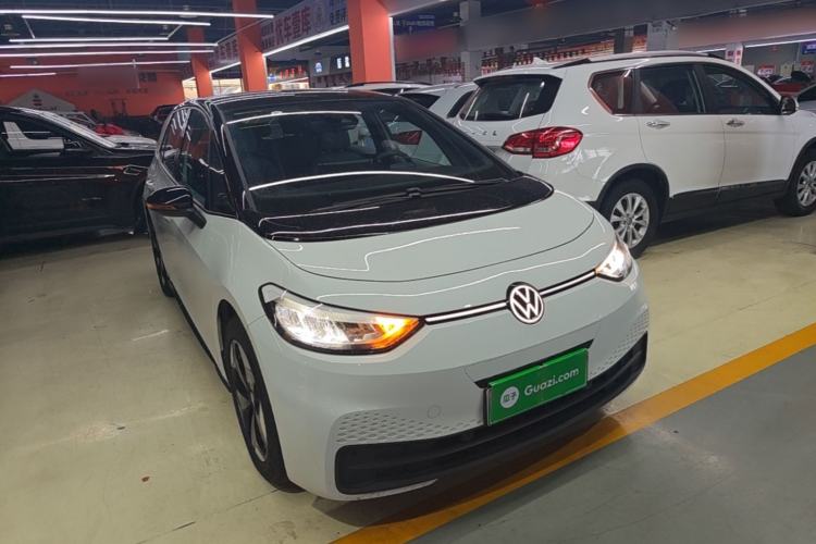 Used Volkswagen ID.3 2025 Revised Version Smart Edition Purely Intelligent Enjoyment Version Front Right 45 Deg
