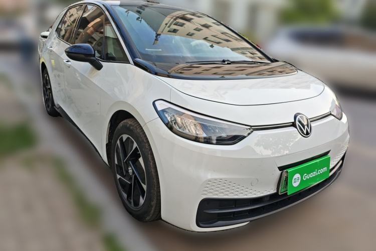 Used Volkswagen ID.3 2025 Smart Version Pure & Intelligent Enjoyment Edition Front Right 45 Deg