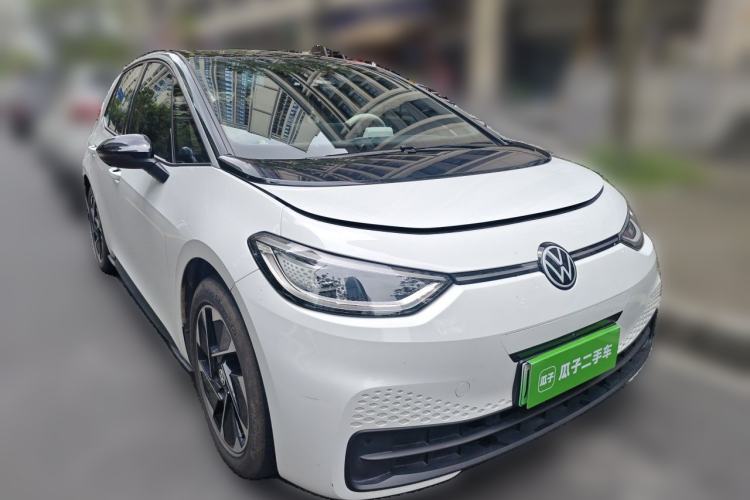 Used Volkswagen ID.3 2025 Smart Edition Ultra-Intelligent Oxygen Version Front Right 45 Deg