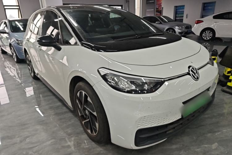 Used Volkswagen ID.3 2025 Smart Version Pure & Intelligent Enjoyment Edition Front Right 45 Deg