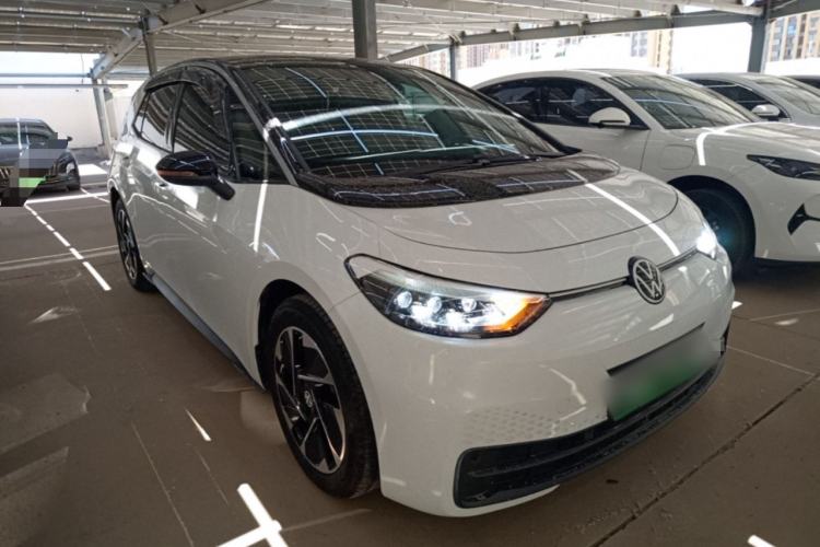 Used Volkswagen ID.3 2025 Smart Version Pure & Intelligent Enjoyment Edition Front Right 45 Deg