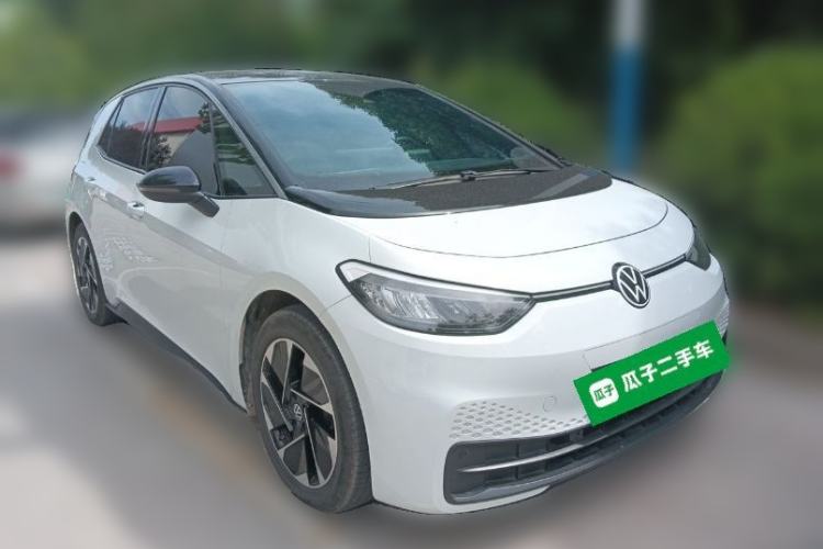 Used Volkswagen ID.3 2025 Smart Version Pure & Intelligent Enjoyment Edition Front Right 45 Deg