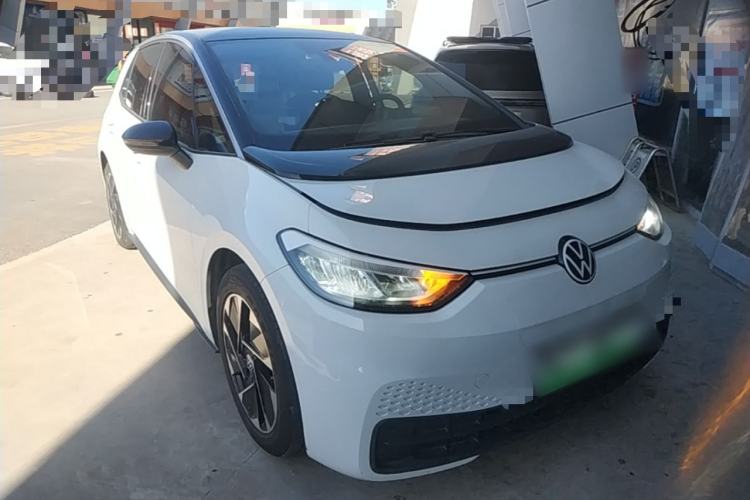 Used Volkswagen ID.3 2025 Smart Edition Outstanding Model Front Right 45 Deg