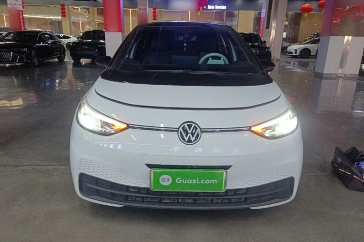 Used Volkswagen ID.3 2025 Smart Model Outstanding Oxygen Edition Front