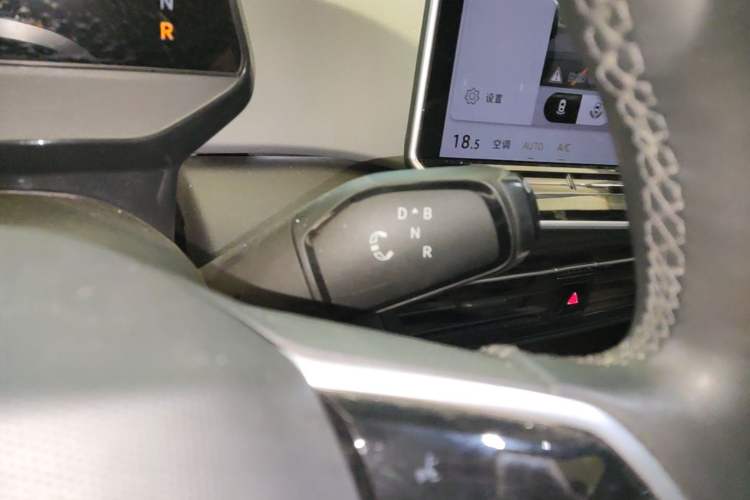 Used Volkswagen ID.3 2025 Smart Edition Outstanding Model Gear Lever