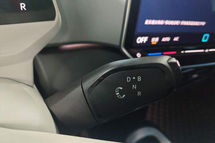 Used Volkswagen ID.3 2025 Smart Model Outstanding Oxygen Edition Gear Lever