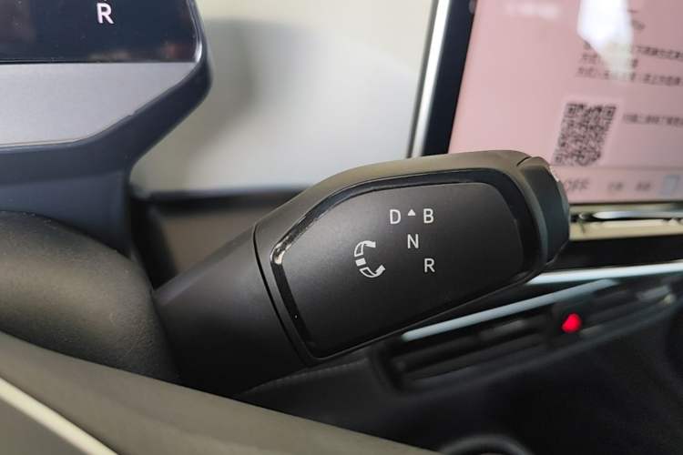 Used Volkswagen ID.3 2025 Smart Edition Outstanding Model Gear Lever