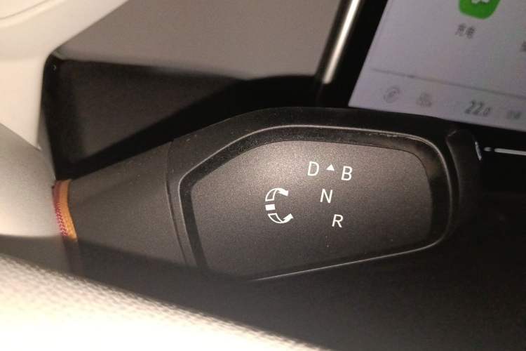 Used Volkswagen ID.3 2025 Smart Model Outstanding Oxygen Edition Gear Lever