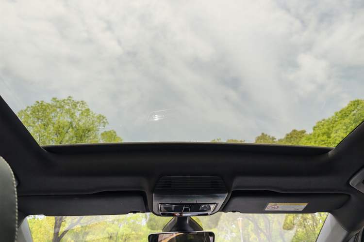 Used Volkswagen ID.3 2025 Smart Edition Outstanding Model Headliner