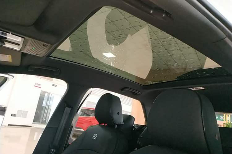 Used Volkswagen ID.3 2025 Smart Edition Outstanding Model Headliner