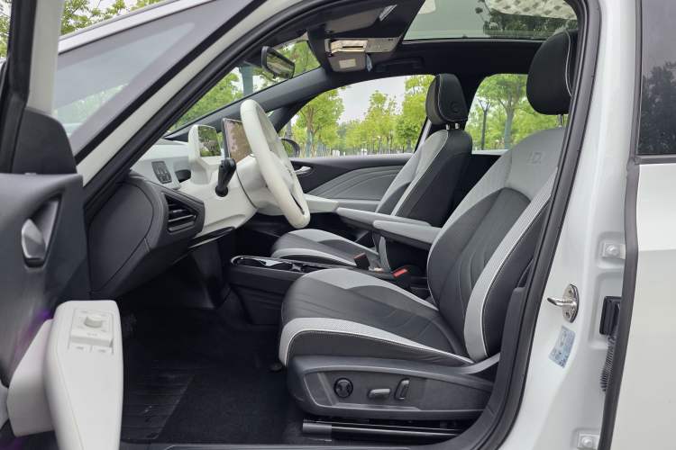 Used Volkswagen ID.3 2025 Smart Edition Ultra-Intelligent Oxygen Version Interior 1