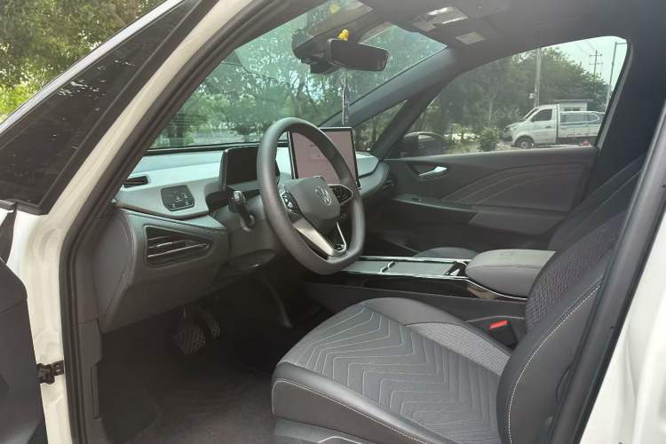 Used Volkswagen ID.3 2025 Smart Version Pure & Intelligent Enjoyment Edition Interior 1