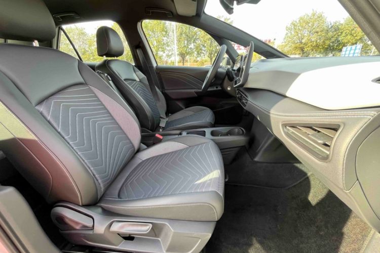 Used Volkswagen ID.3 2025 Smart Version Pure & Intelligent Enjoyment Edition Interior 12