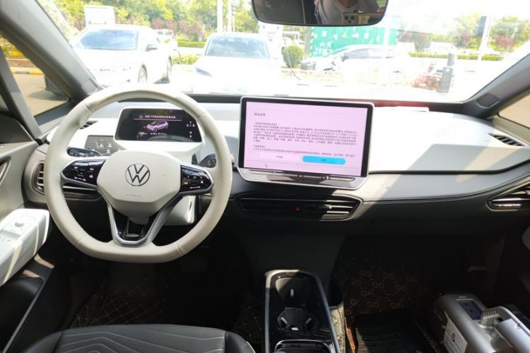 Used Volkswagen ID.3 2025 Smart Model Outstanding Oxygen Edition Interior 2
