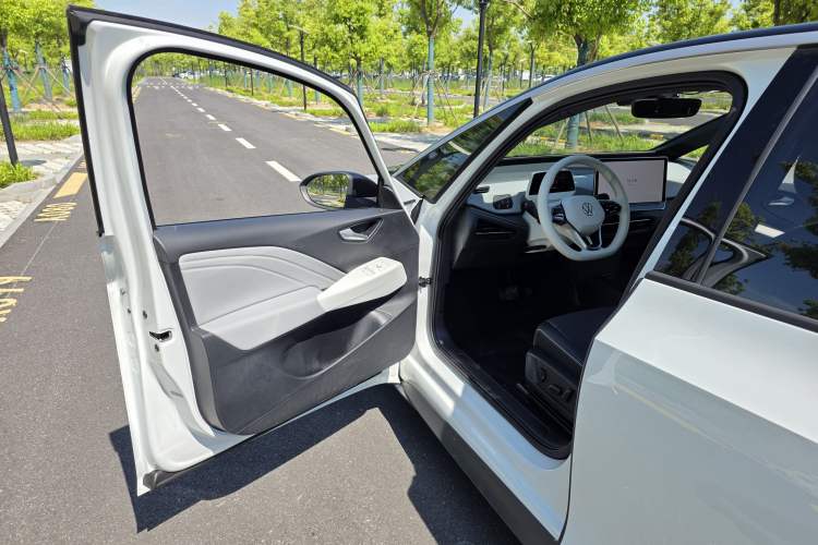 Used Volkswagen ID.3 2025 Smart Edition Outstanding Model Interior 3