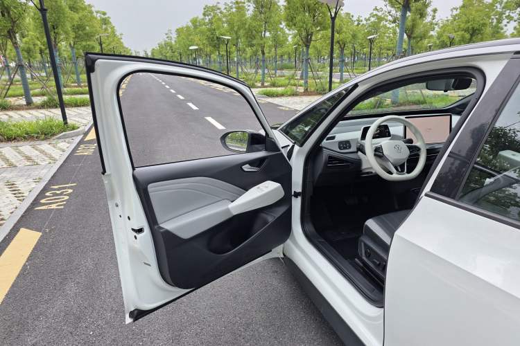 Used Volkswagen ID.3 2025 Smart Edition Ultra-Intelligent Oxygen Version Interior 3